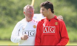 TIẾT LỘ: Ronaldo từng bị Sir Alex đuổi cổ vì... quá chăm