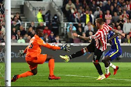 Ruben Loftus-Cheek và Ben Chilwell ngả mũ trước Edouard Mendy