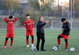 Chờ thầy Park "đọc lệnh"