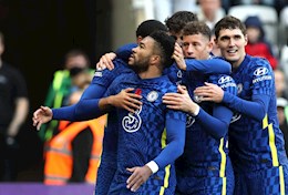 Hàng thủ Chelsea ghi bàn nhiều gấp 3 lần hàng công