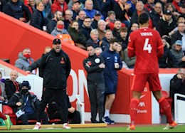 Klopp giải thích lý do mắng xối xả Virgil van Dijk