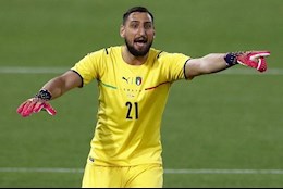 Donnarumma bị CĐV lăng mạ sau trận đấu của ĐT Italia