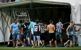 Đập nát VAR vì đội nhà thua cuộc