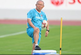 Báo Hàn ví HLV Park Hang Seo với Sir Alex sau vụ Tấn Trường