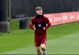 Jurgen Klopp tiết lộ tình hình của Harvey Elliott