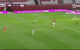 Video: Siêu phẩm móc bóng sau pha phòng ngự cười lăn lộn ở Morocco