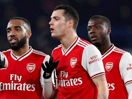 Sao Arsenal huynh đệ tương tàn trên sân tập