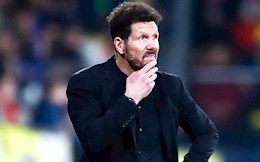 HLV Simeone an ủi các học trò sau thất bại trước Chelsea