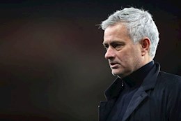 Tottenham ra "bài toán khó" cho Mourinho nếu muốn giữ ghế