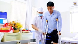 Hùng Dũng chính thức xuất viện, bác sĩ tiết lộ ngày trở lại sân cỏ