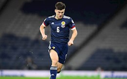 Màn trình diễn như thể Arjen Robben của Kieran Tierney