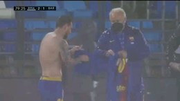 Messi run cầm cập, thay áo giữa chừng trong trận El Clasico