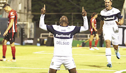 VIDEO: Bàn thắng lạ lùng nhất lịch sử bóng đá thế giới