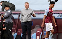 Học trò ăn vạ rồi ăn thẻ, HLV Villa chỉ trích trọng tài