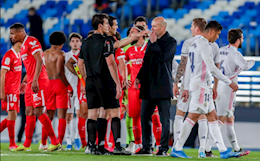 VAR gây tranh cãi nảy lửa ở trận đấu giữa Real Madrid và Sevilla
