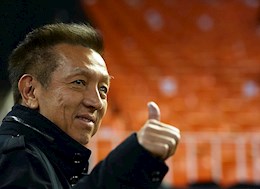 Ông chủ Valencia: “NHM nói họ hiểu CLB. Nhưng dưới thời người Valencia điều hành, đội bóng suýt phá sản đấy”