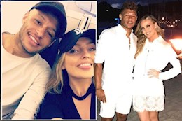 Bạn gái ca sỹ đăng ảnh bụng bầu bên cạnh Chamberlain