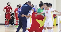 VIDEO: Tuyển Futsal Việt Nam hát vang "Như có Bác trong ngày đại thắng"