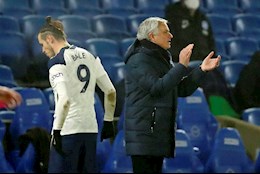 Mourinho phản dame cực gắt sau màn cà khịa của Bale