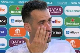 Busquets "mít ướt" sau trận thắng đầu tiên của Tây Ban Nha ở EURO 2020