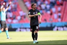 VIDEO: Vợ và các con an ủi Luka Modric sau thất bại