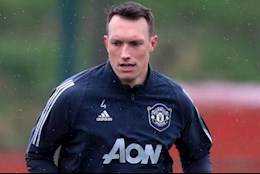 Còn ai nhớ đến Phil Jones?