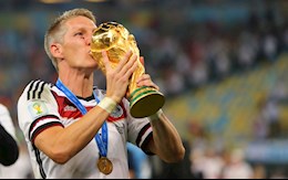 Bastian Schweinsteiger: Máu và đôi chân chuột rút