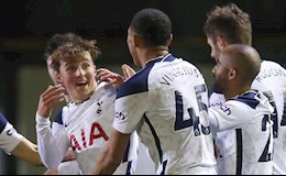 Kỷ lục gia trẻ măng ký hợp đồng chuyên nghiệp với Tottenham