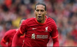 “Hồi sinh” thần tốc, Van Dijk được huyền thoại Liverpool ca tụng