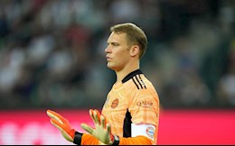 Manuel Neuer lên bàn mổ