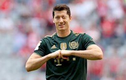 Lewandowski lập kỷ lục trong trận thắng hủy diệt của Bayern Munich