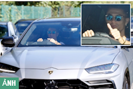 Ronaldo đi siêu xe đến buổi tập của MU