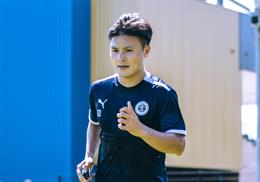 HLV Pau FC bật mí về vị trí thi đấu của Quang Hải 