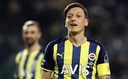 Ozil có bến đỗ mới sau khi chia tay Fenerbahce