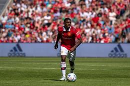 Hàng thủ của MU tiếp tục tan hoang vì chấn thương