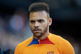 Braithwaite tiếp tục chê Barca đối xử tệ với cầu thủ