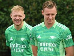 Aaron Ramsdale gửi tin cho Bernd Leno 