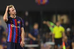 Barca dùng mọi cách để "quỵt nợ" De Jong