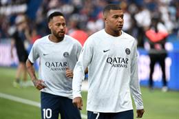 Mbappe và Neymar bị PSG tuýt còi vì xích mích nội bộ