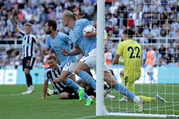 Những con số khó tin sau trận Newcastle 3-3 Man City