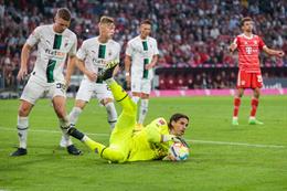 Thủ môn mục tiêu của MU lập kỷ lục trong trận hòa Bayern Munich