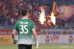 Bình Định chiêu mộ Đặng Văn Lâm: Đắt xắt ra miếng