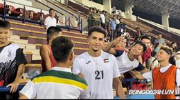 VIDEO: Dàn sao U20 Palestine nán lại giao lưu nhiệt tình cùng CĐV Việt Nam