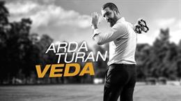 Arda Turan tuyên bố giải nghệ ở tuổi 35