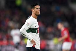 Ronaldo đổ máu trong chiến thắng đậm của ĐT Bồ Đào Nha