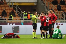 AC Milan nổi điên với trọng tài sau trận thua Spezia