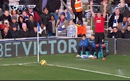 Phát ngán với khả năng đá phạt góc của Man United