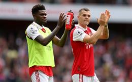 Granit Xhaka xin lỗi các đồng đội ở trận đại thắng Tottenham