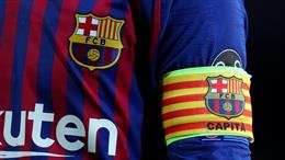 Vì sao quốc kỳ Anh xuất hiện trên logo của Barcelona?