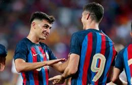 Sao Barca kinh ngạc với Robert Lewandowski
